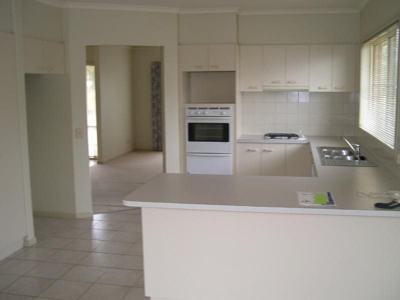 52 Broad Parade, Spring Gully VIC 3550