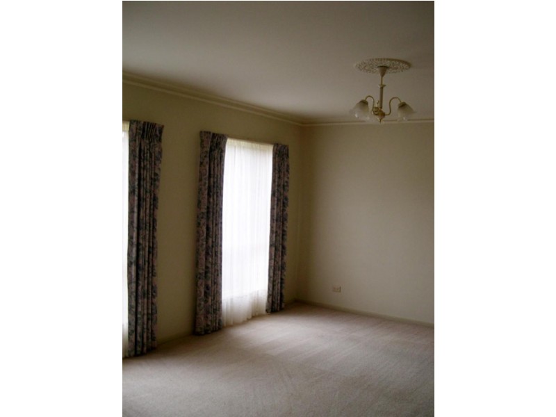 52 Broad Parade, Spring Gully VIC 3550