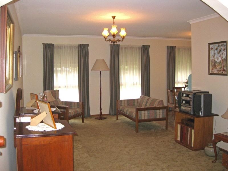 8 Park Avenue, Golden Square VIC 3555