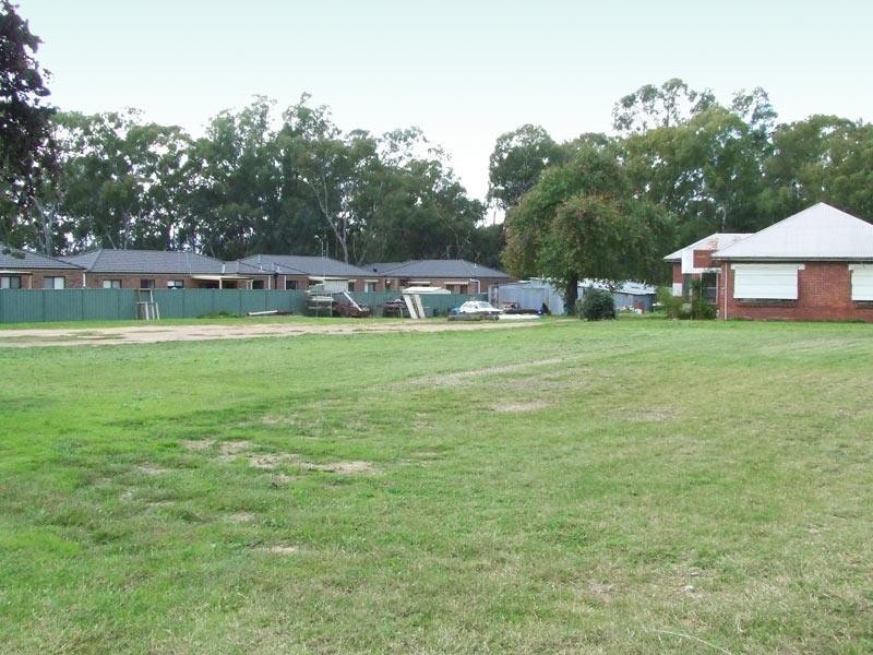 105 – 107 Crusoe Road, Kangaroo Flat VIC 3555