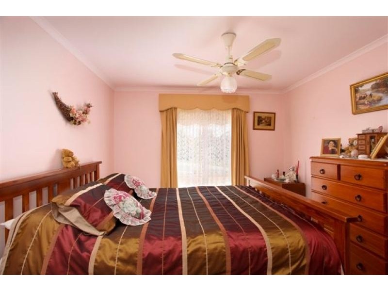 1 Banool Street, Golden Square VIC 3555
