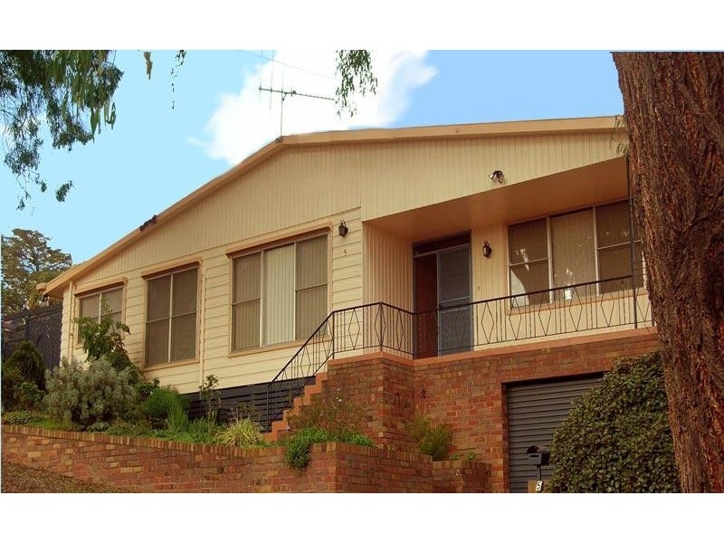5 Graham Street, Quarry Hill VIC 3550