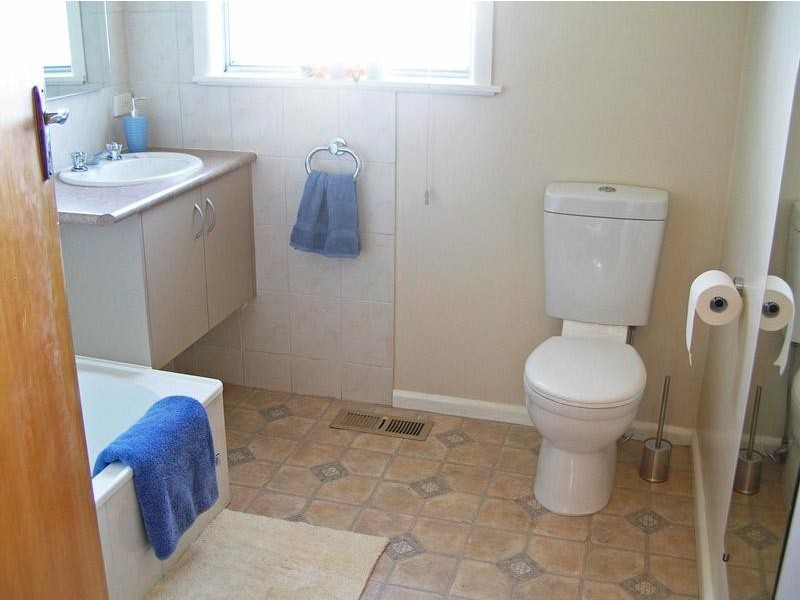 5 Graham Street, Quarry Hill VIC 3550