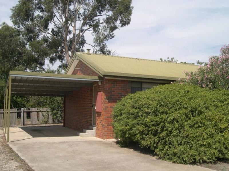 Unit 3/24 Christian Street, California Gully VIC 3556