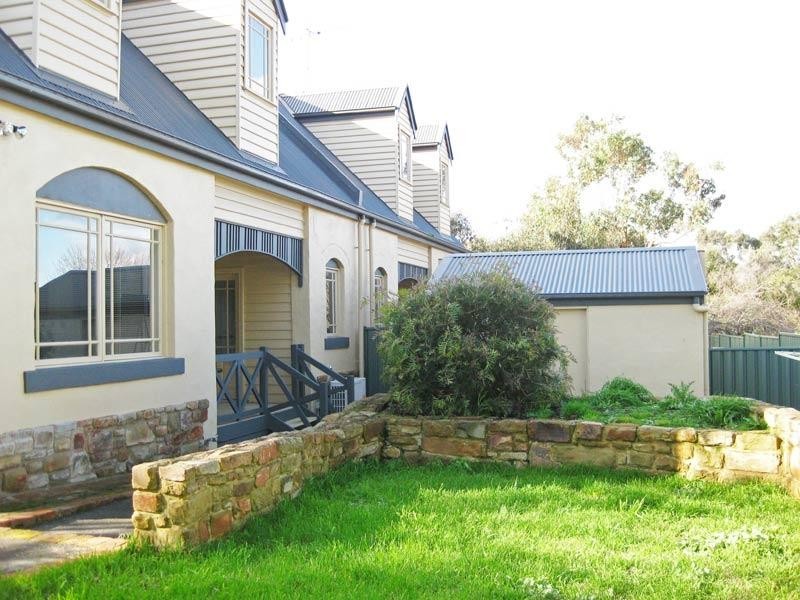 3 B Keast Court, Kangaroo Flat VIC 3555