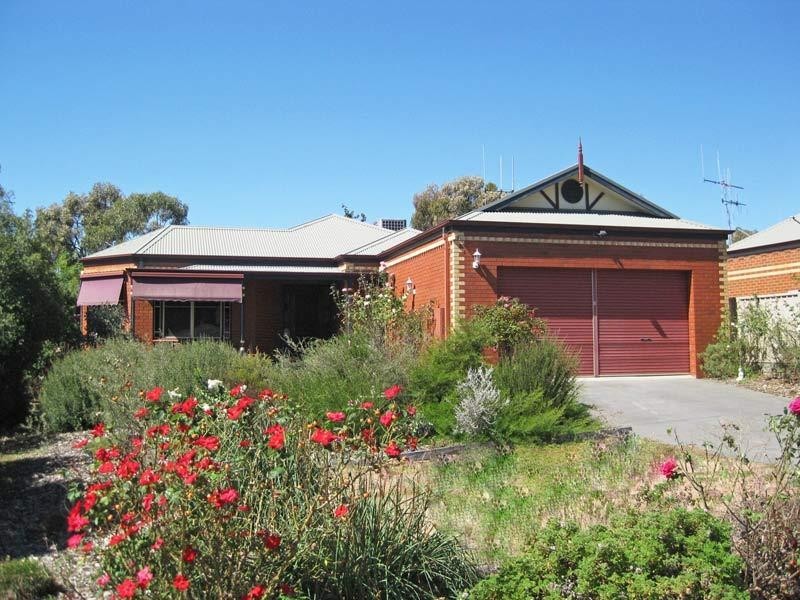 9 Ausfeldii Drive, Spring Gully VIC 3550
