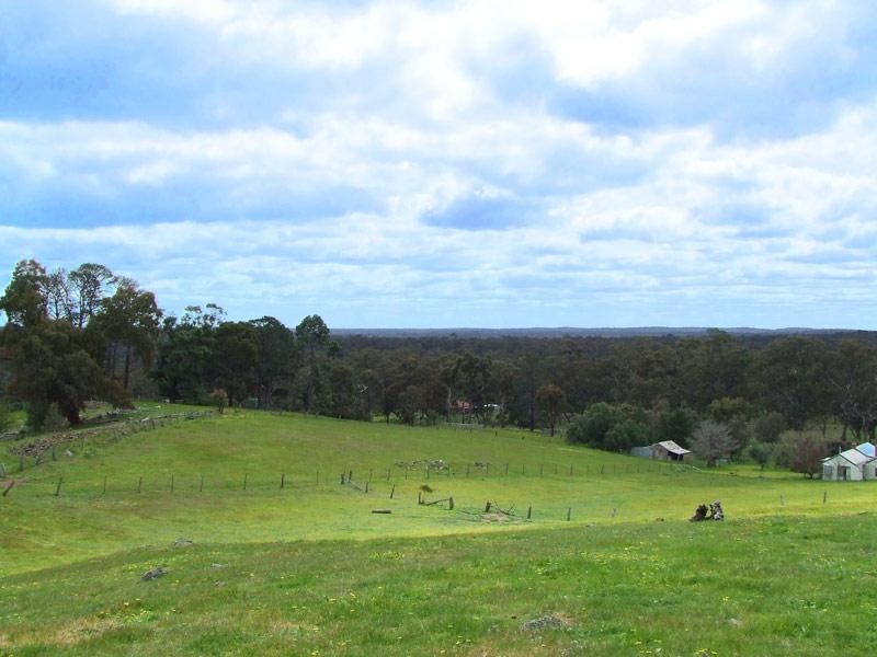 869 Crusoe Road, Lockwood South VIC 3551