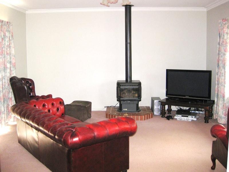 8 Diamond Court, Kangaroo Flat VIC 3555