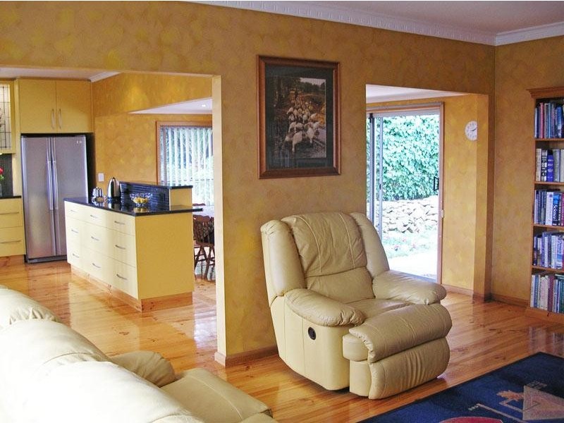 5 Graham Street, Quarry Hill VIC 3550