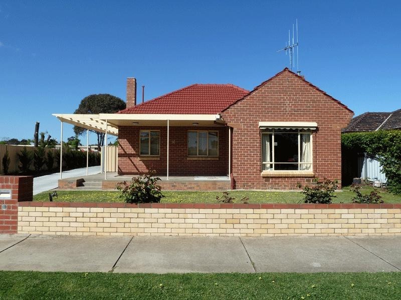 16 Station Street, Kangaroo Flat VIC 3555