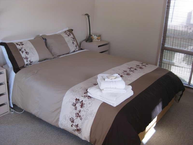 6 Elwood Street, Golden Square VIC 3555