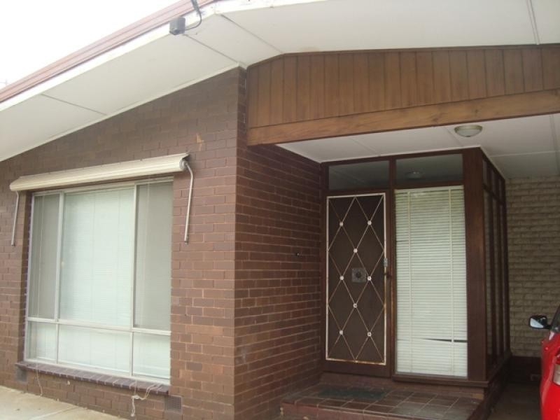 Unit 1/9 Sternberg Street, Kennington VIC 3550