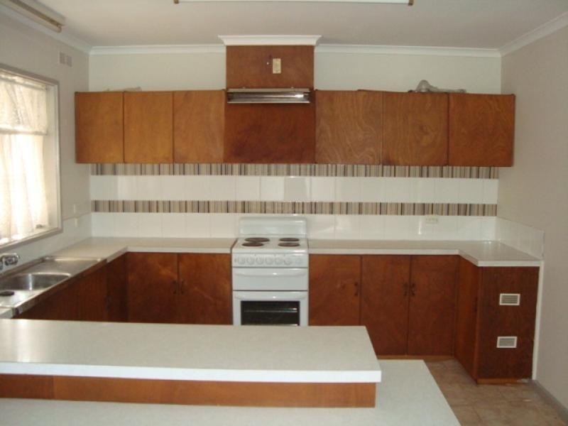 Unit 1/9 Sternberg Street, Kennington VIC 3550