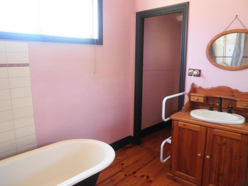 74 Gladstone Street, Quarry Hill VIC 3550