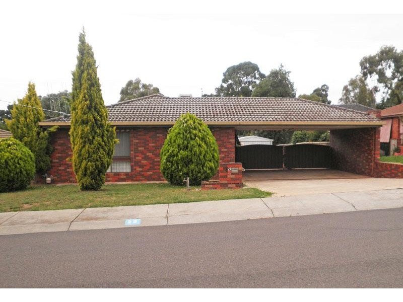 29 Ridgeway Crescent, Kennington VIC 3550