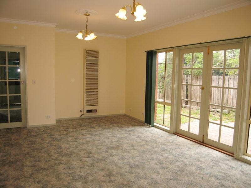 5 School Street, California Gully VIC 3556