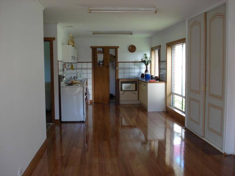 Bradys Lake TAS 7140