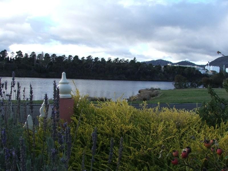 9 CURLEW PARADE, Claremont TAS 7011