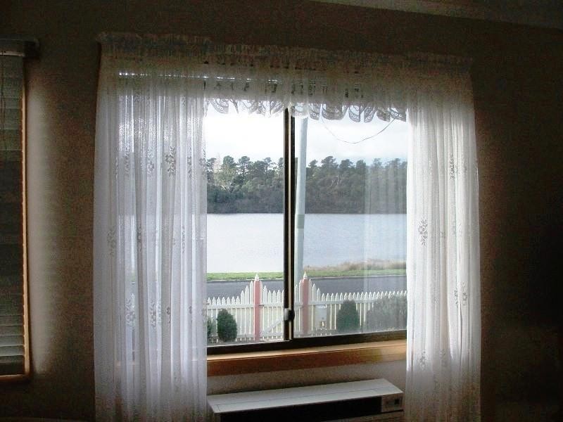 9 CURLEW PARADE, Claremont TAS 7011