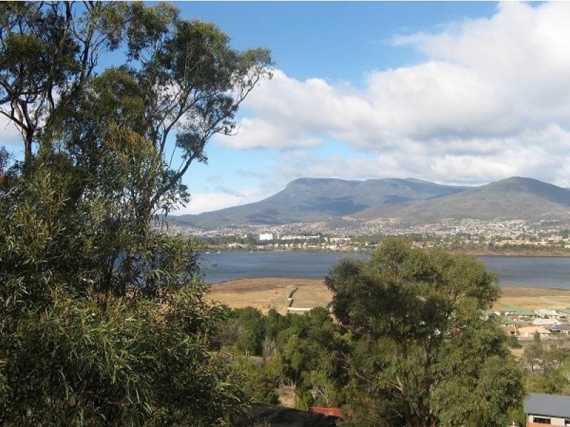 35 Grevillea Avenue, Old Beach TAS 7017