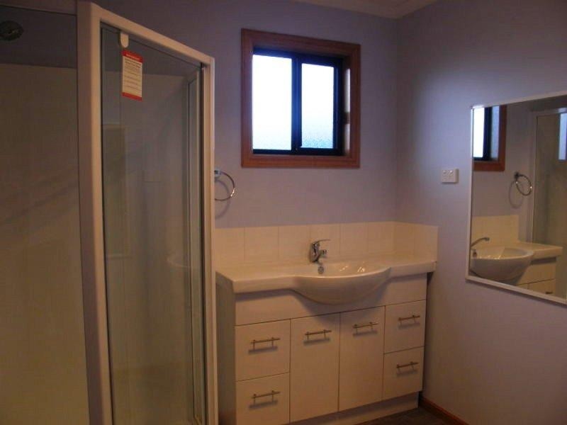 2/19 Alexandra Court, Campania TAS 7026