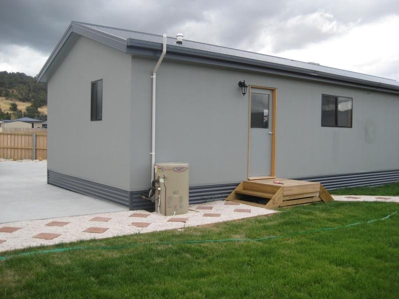 2/19 Alexandra Court, Campania TAS 7026