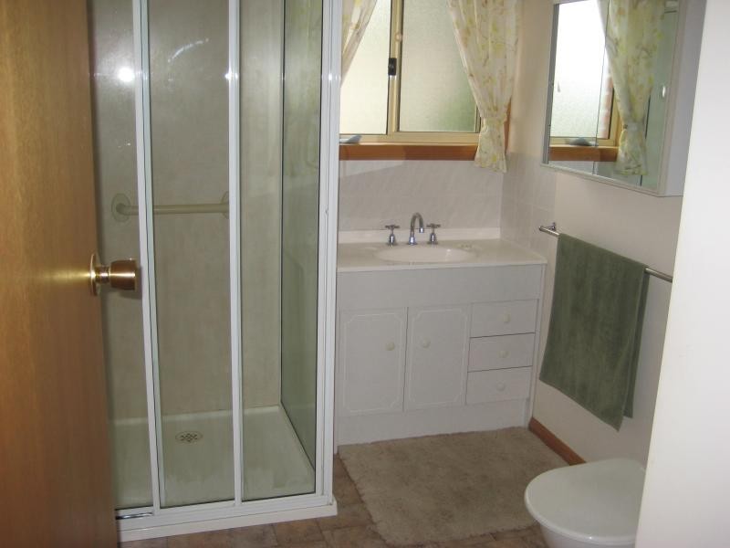 3 A Raminea Road, Lindisfarne TAS 7015