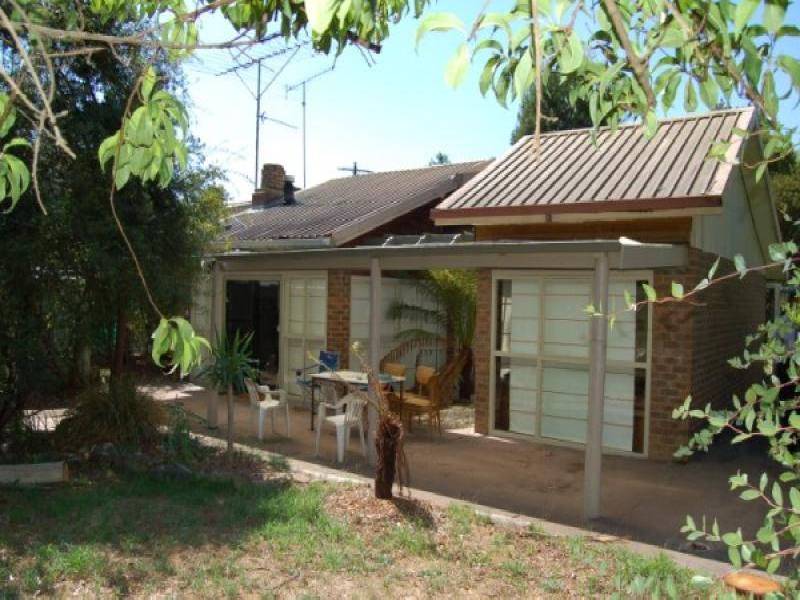 3 CREEKSIDE DRIVE, Flowerdale VIC 3717