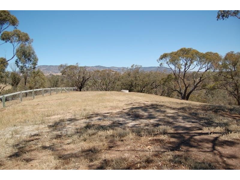28 Priestly Crescent, Seymour VIC 3660
