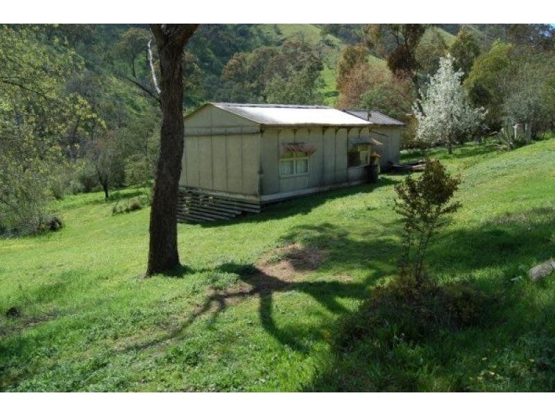 51 LONG GULLY ROAD, Flowerdale VIC 3717