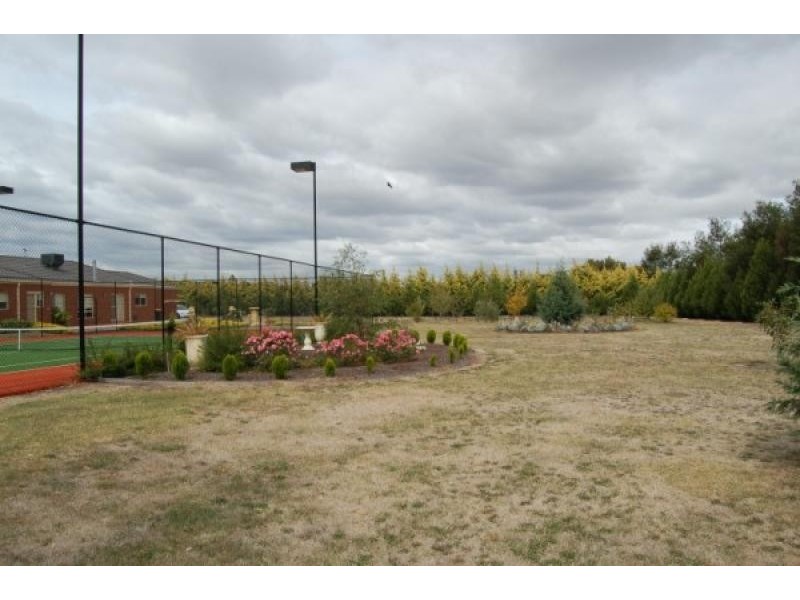18 Retland Drive, Whittlesea VIC 3757