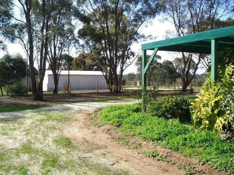 40 Teasley Drive, Heathcote VIC 3523