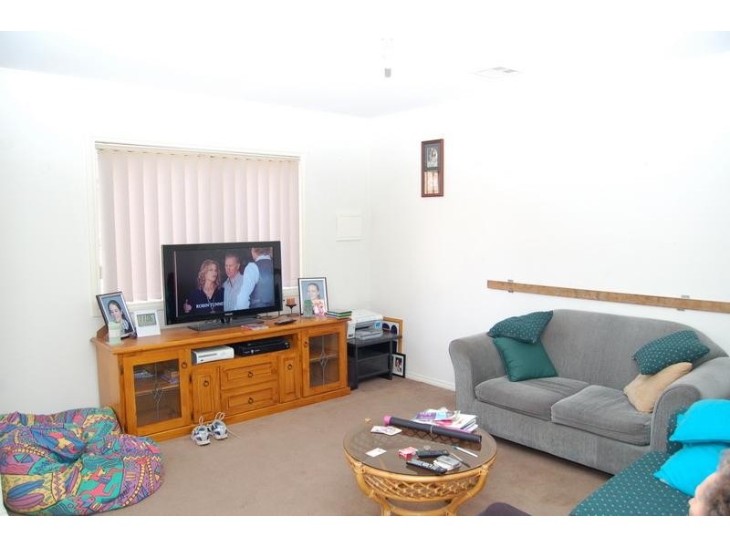 Unit 3/ 9-11 Oak Street, Whittlesea VIC 3757