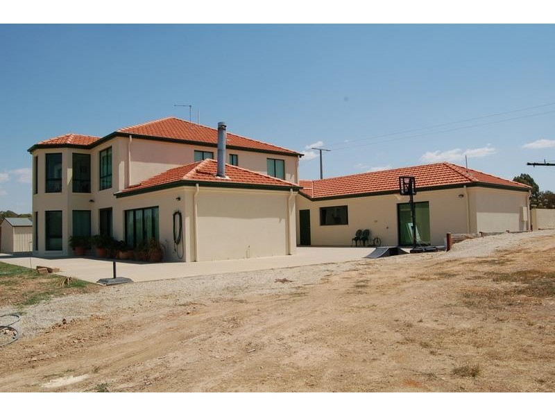 22 Dempsey Road, Seymour VIC 3660