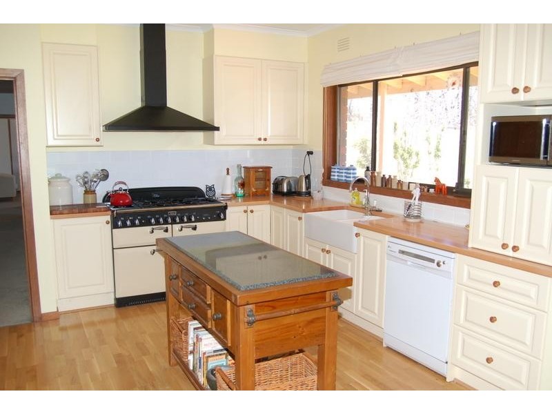 400 Coombs Road, Kinglake West VIC 3757