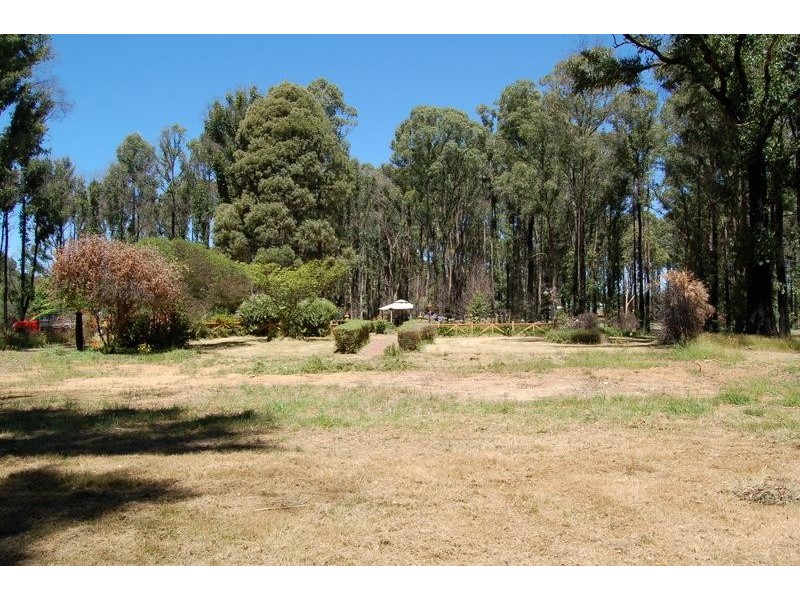 245 Edenvale Crescent, Kinglake West VIC 3757