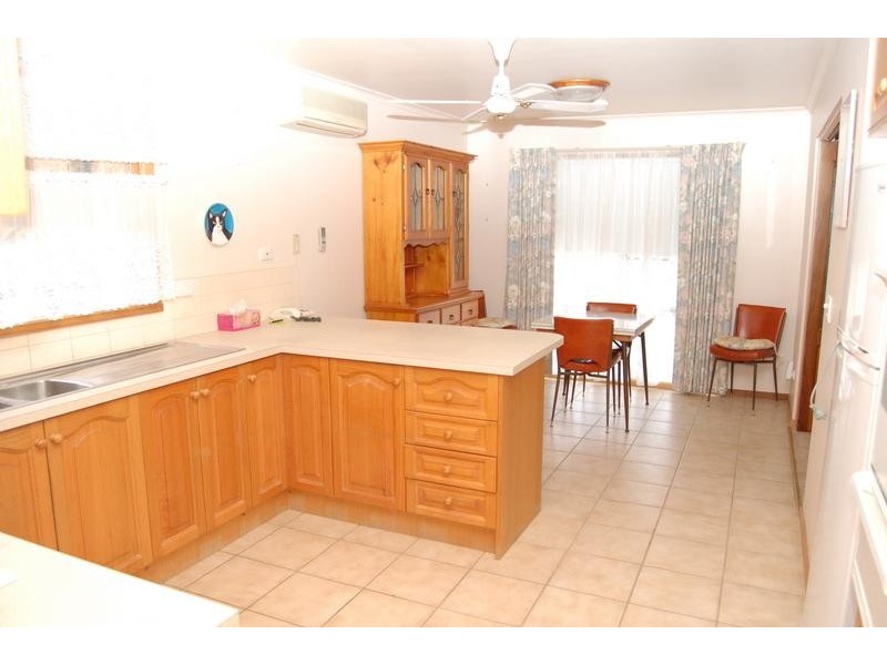 1/40 Forest Street, Whittlesea VIC 3757