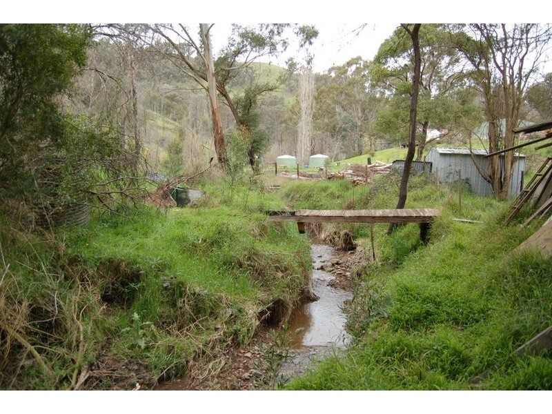 25 Long Gully Road, Flowerdale VIC 3717