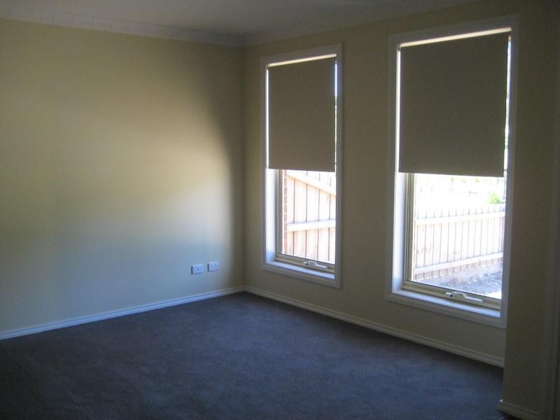 8 Ovens Circuit, Whittlesea VIC 3757