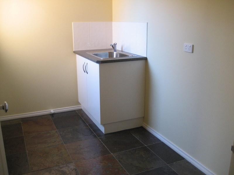 8 Ovens Circuit, Whittlesea VIC 3757