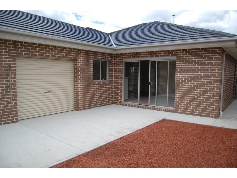 18 Ovens Circuit, Whittlesea VIC 3757