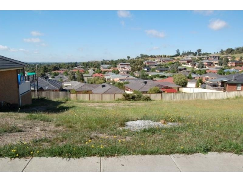 8 Bowerbird Place, Whittlesea VIC 3757