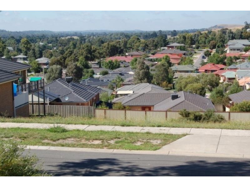 8 Bowerbird Place, Whittlesea VIC 3757