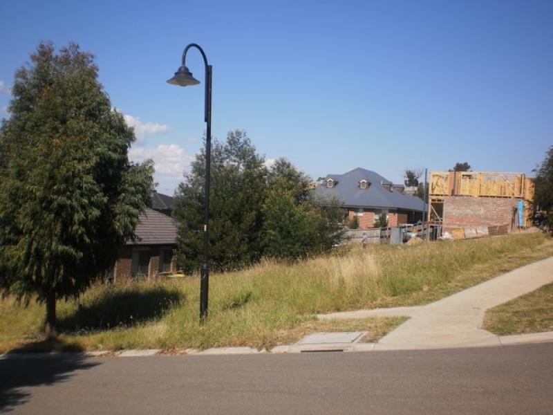 4 Bugle Close, South Morang VIC 3752