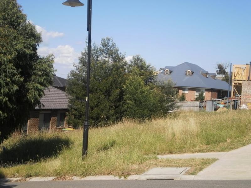 4 Bugle Close, South Morang VIC 3752