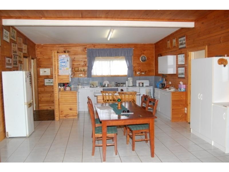 20 Stoney Creek Road, Seymour VIC 3660