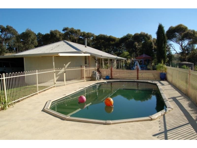 15 Elizabeth Place, Eden Park VIC 3757