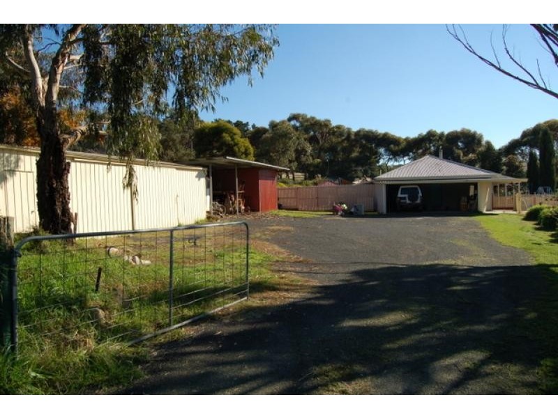 15 Elizabeth Place, Eden Park VIC 3757