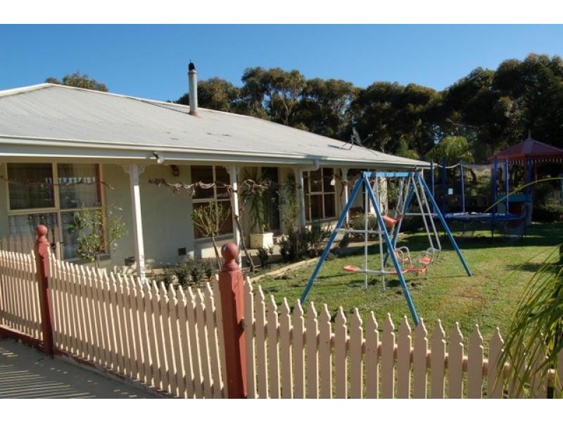 15 Elizabeth Place, Eden Park VIC 3757