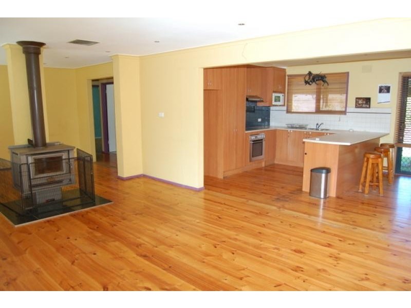 15 Elizabeth Place, Eden Park VIC 3757